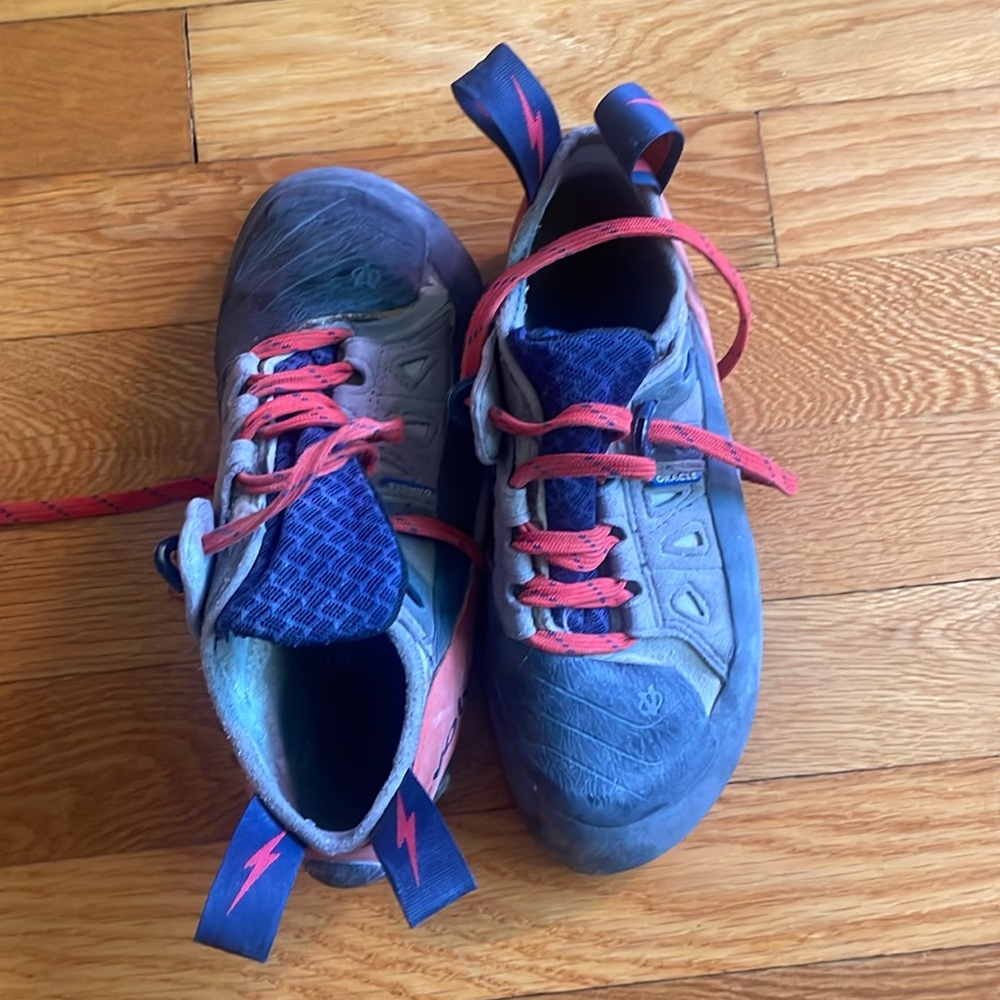 Evolve Oracle Climbing Shoe